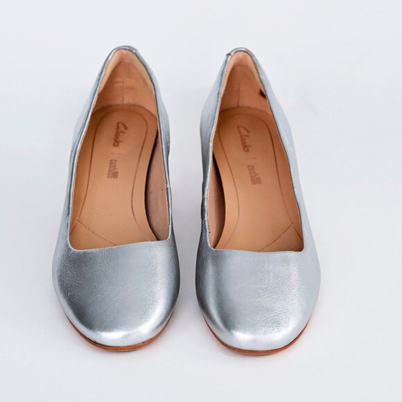 Clarks Orabella Alice Silver low heels size 7.5 - Picture 2 of 13